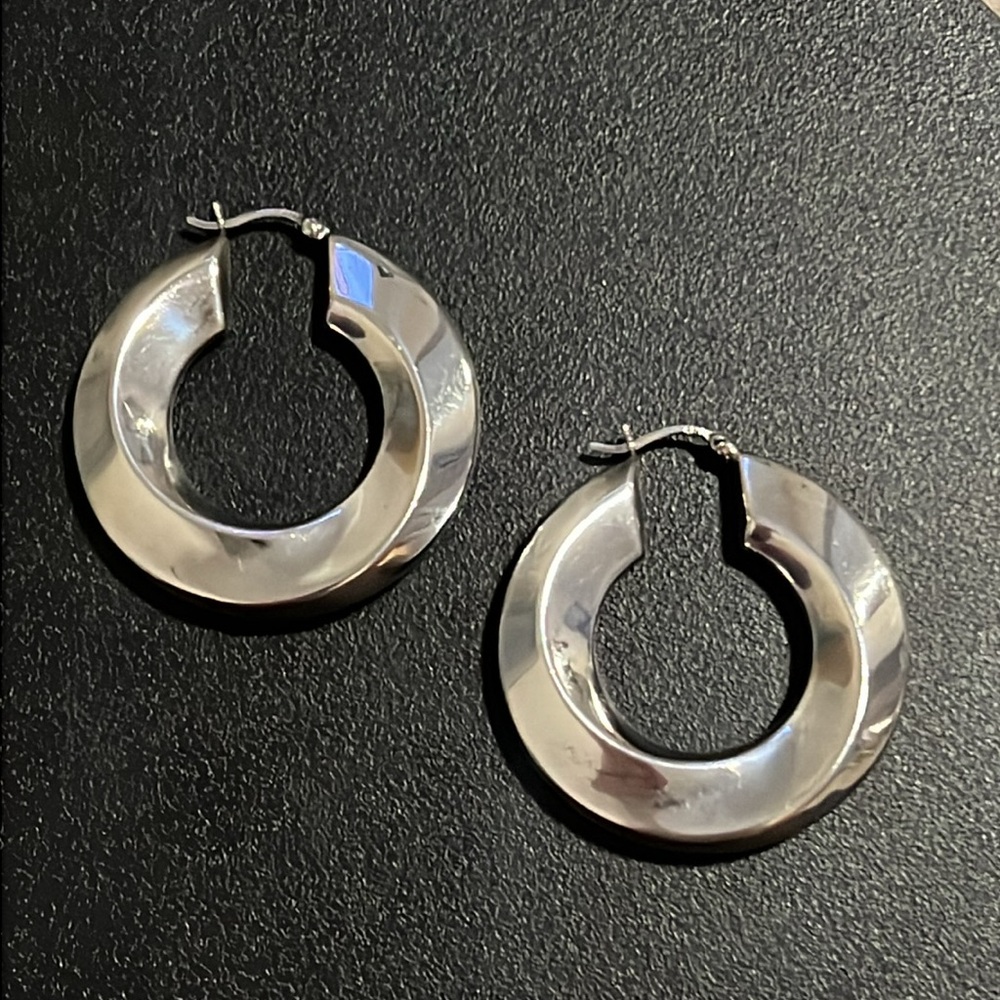 Sundance Sterling Silver Abstract Twisty Puff Chunky Hoop Earrings - Picture 11 of 14